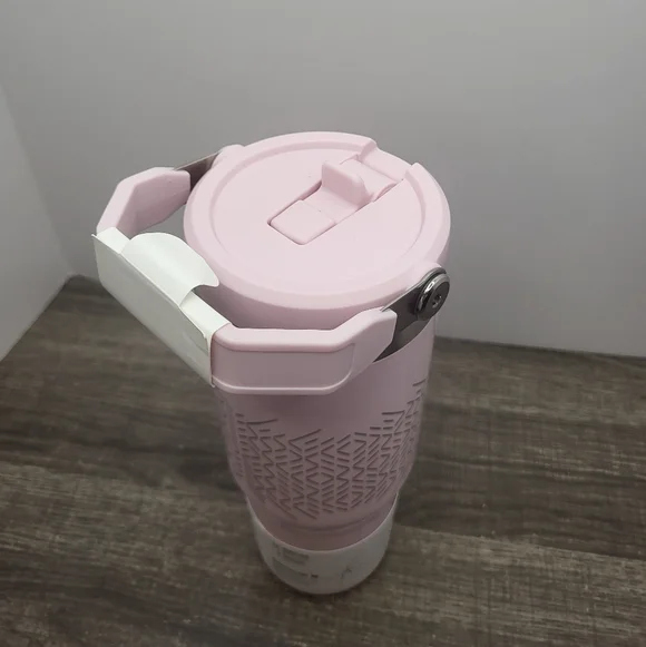 Stanley 30oz Classic Flip Straw Tumbler Pink Icicle Gloss With Handle & Lid New - Picture 4 of 6